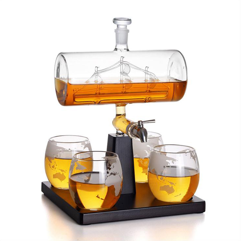 Decanter Globe Set - إناء الويسكي ذو الشكل العتيق مجموعة