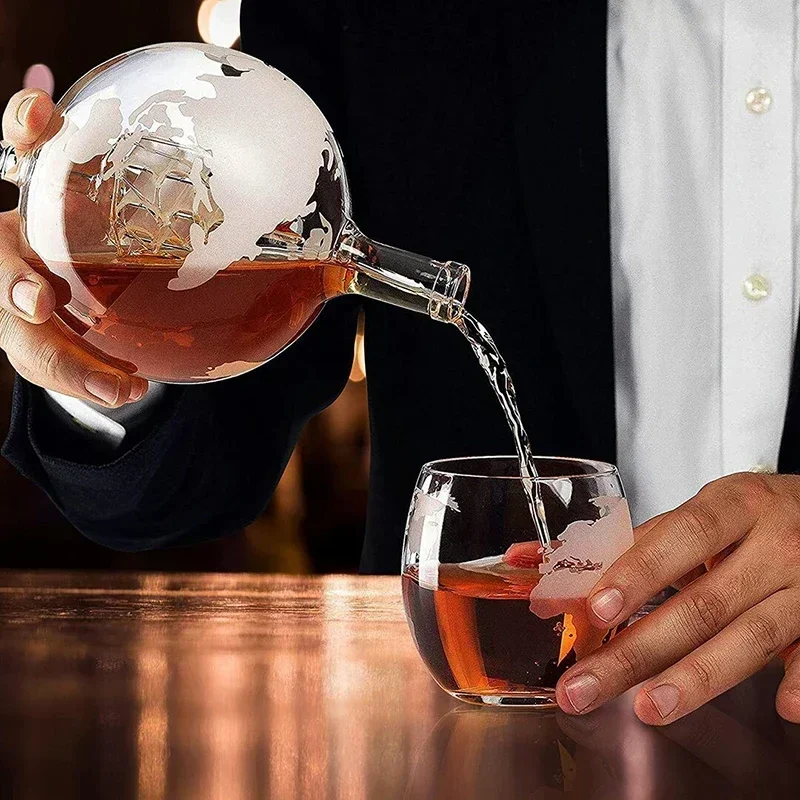 مجموعة المصفق العالم الإبداعي  - مراجعة Decanter Globe Set وسعره