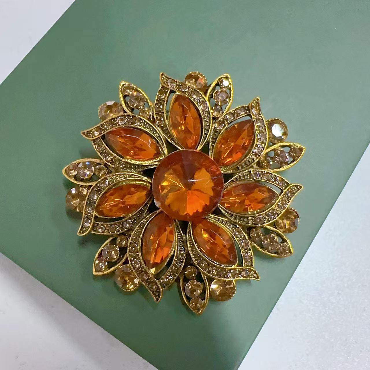 بروش على شكل زهرة كريستال زجاج - مراجعة Old Fashioned Glass وسعره