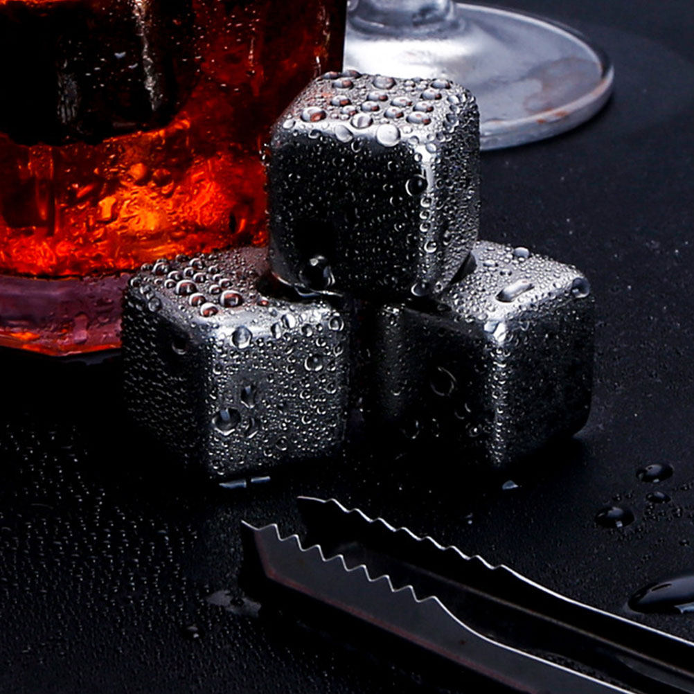 مجموعتان من مكعبات الثلج المصن - مراجعة Home Bar Set وسعره